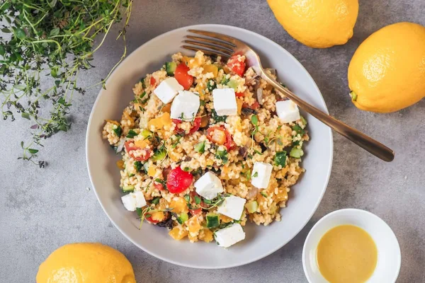 Grécky kuskusový šalát s balkánskym syrom, program VEGETARIÁN